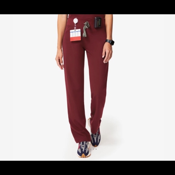 Figs Livingston (straight leg) scrub pant in wine - Picture 1 of 4